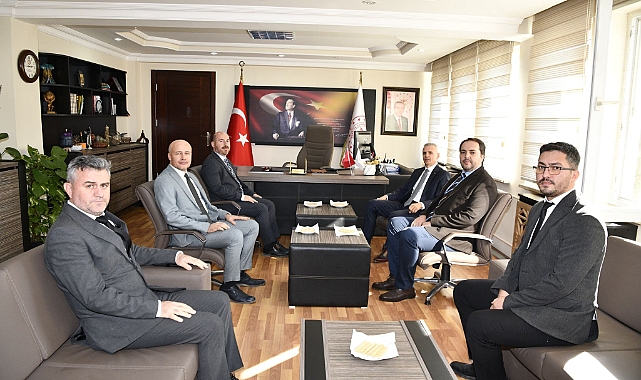 Vali Çiçekli, İl Sağlık Müdürlüğü’nü ziyaret etti