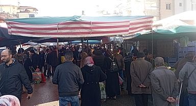 Karaman'da semt pazarında fiyatlar
