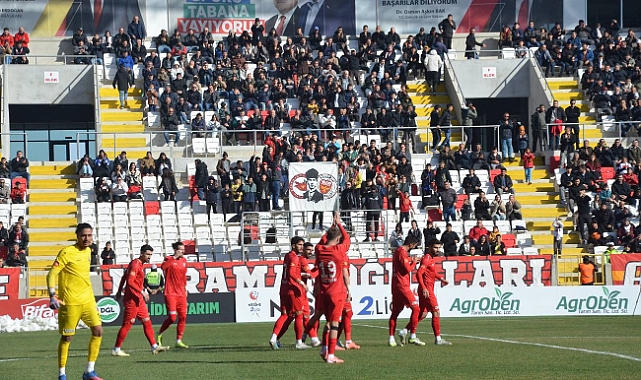 Karaman FK'nın Evinde Yüzü Gülmedi, Deplasmanda Daha Fazla Puan Topladı