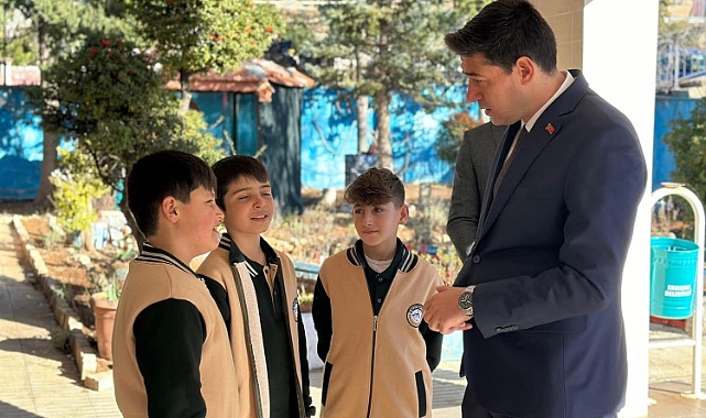 Kaymakam Erdoğan, Fikret Ünlü Yatılı Bölge Ortaokulu öğrencileriyle bir araya geldi