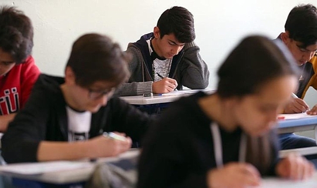 Milli Eğitim Bakanı açıkladı: Bu derslerde sınıf geçme notu 70'e yükseltildi