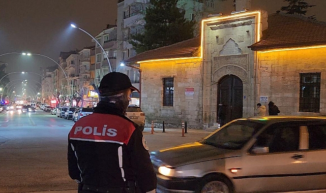 Polisin GBT sorgusunda aranan şahıslar  yakayı ele verdi