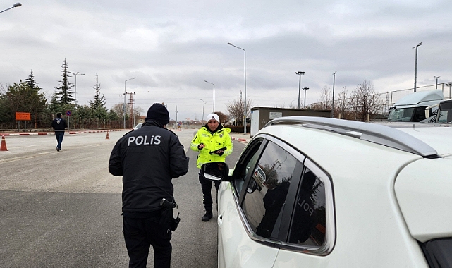 Aranan suçlular GBT sorgusuna takıldı