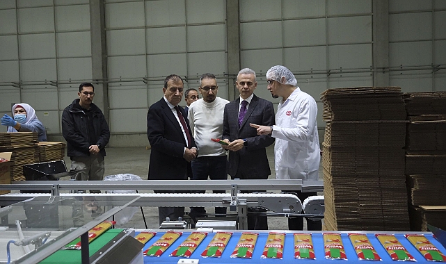 Vali Çiçekli’den Anı Makarna’ya ziyaret
