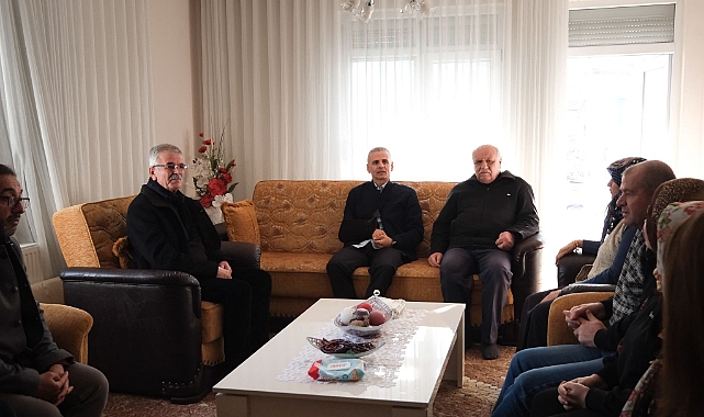 Vali Çiçekli’den vefat eden Kıbrıs Gazisi Tekeş’in ailesine taziye ziyareti