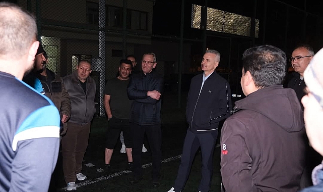 Vali Çiçekli, gençlerin isteğine kayıtsız kalmadı