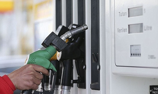 Araç sahiplerini sevindirecek gelişme! Motorine indirim geliyor