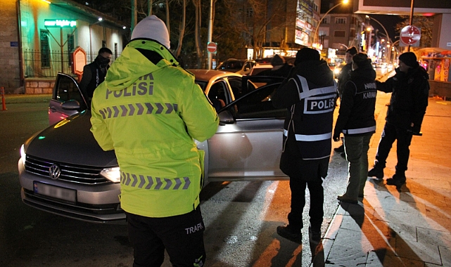 Aranan 16 kişi yakayı ele verdi. 15'i tutuklandı