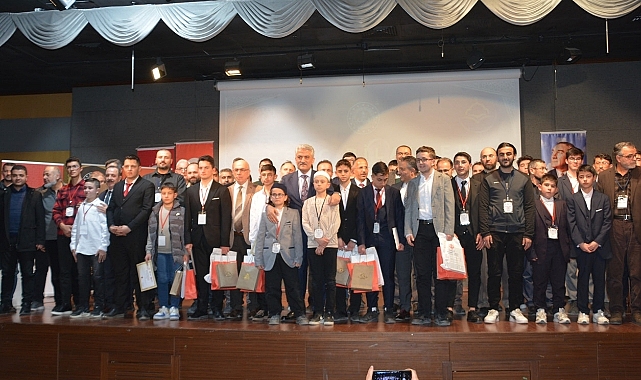 Karamanlı Öğrenciler Genç Bilaller Ezan Okuma Yarışması'nda derece aldı