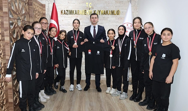 Kaymakam Yamakoğlu ve Başkan Demir, sporcuları ağırladı