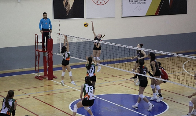 Okul sporları voleybol yarı final müsabakaları Karaman’da başlıyor