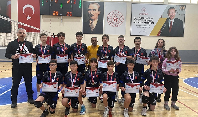 Okul Sporları Voleybol Yıldızlar Yarı Final Müsabakaları Sona Erdi