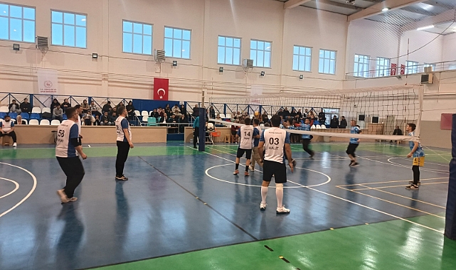 Voleybol Turnuvasında çeyrek final heyecanı yaşanacak