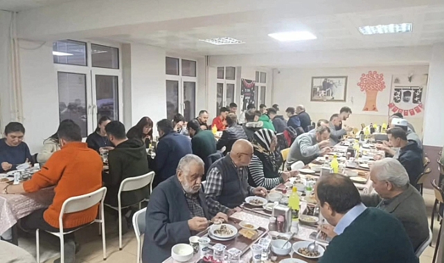 Çocuklar ve Yaşlılar İftar Sofrasında Buluştu