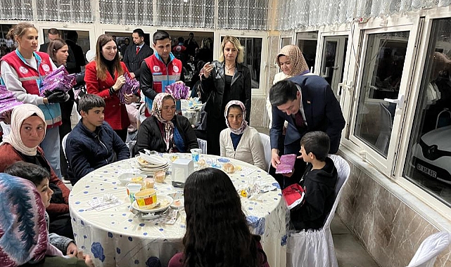 Ebeveynlerini Kaybeden Çocuklar İftarda Buluştu
