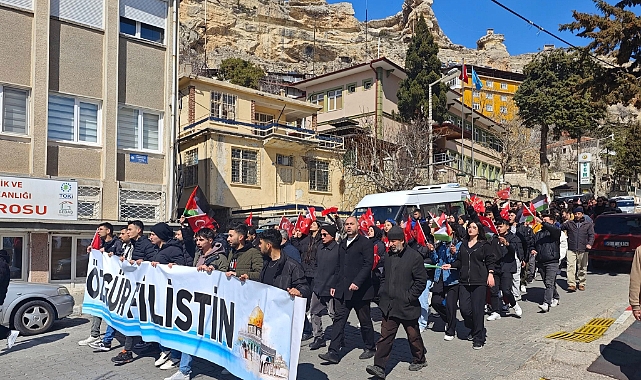 Ermenek'te Filistin yürüyüşü düzenlendi