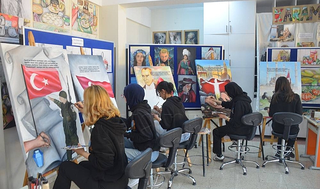 İstiklal Marşı'nın Her Kıtasını Tuvale Yansıtıyorlar