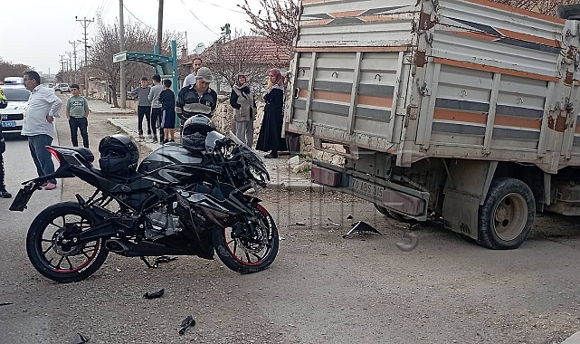 Karaman'da motosikletle kamyonet çarpıştı: 2 yaralı