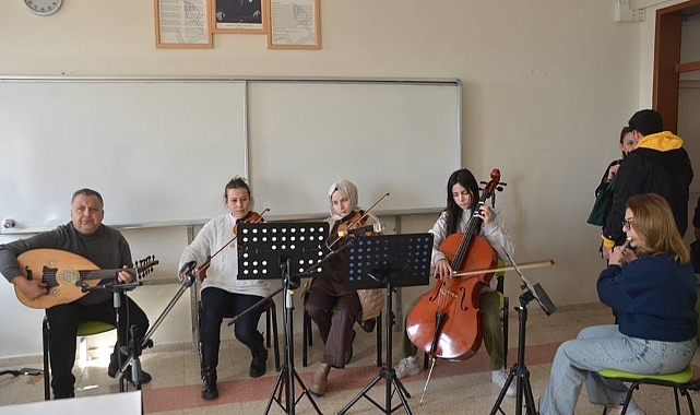 Karaman Güzel Sanatlar Lisesi Konsere Hazırlanıyor