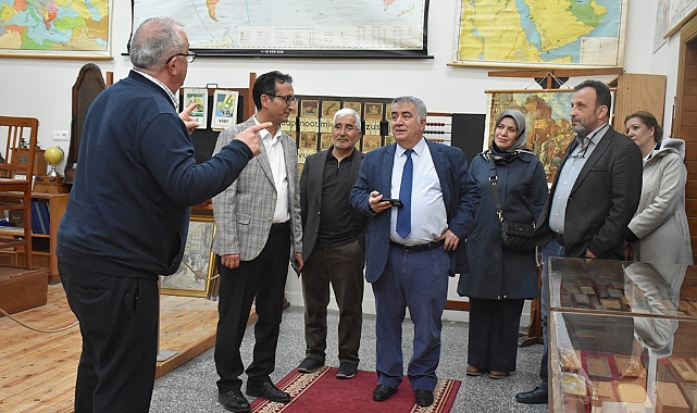 Karaman Öğretmen Akademileri’nde “Entelektüelin Yer Bildirimi” Söyleşisi Gerçekleşti