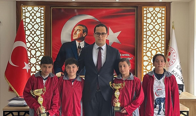 Kaymakam Avcı, Floor Curling İl Birincisi Olan Öğrencileri ağırladı