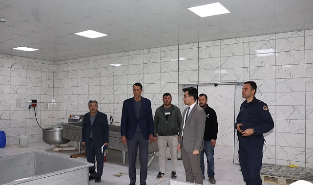 Kaymakam İlkay, Divle Obruk Peyniri Üretim Tesislerini Gezdi