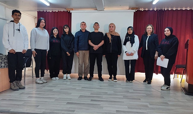 Liseli gençlerin vatan aşkı