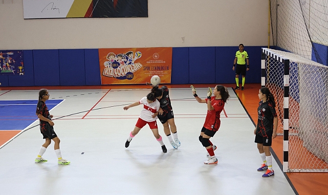 Okul Sporları Futsal Yarı Final Heyecanı Başladı