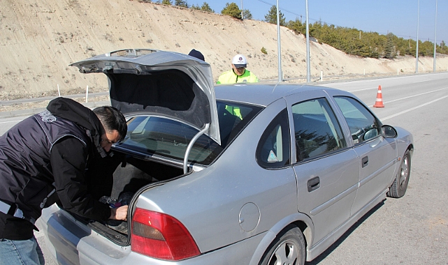 Polis Aranan 23 şahsı yakaladı. 7 kişi tutuklandı