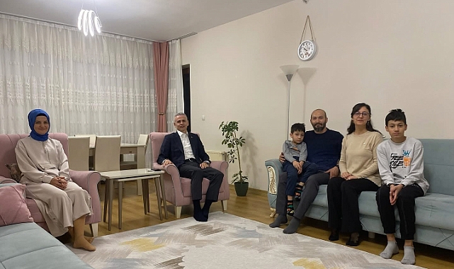 Sağlık ailesinin konuğu Çiçekli çifti oldu