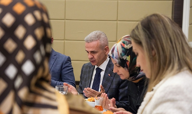 Vali Çiçekli, Doktorlarla İftar Programında Buluştu
