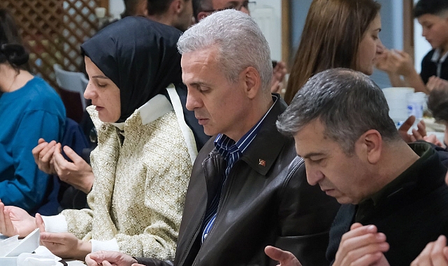 Vali Çiçekli ilk iftarını çocuklarla yaptı