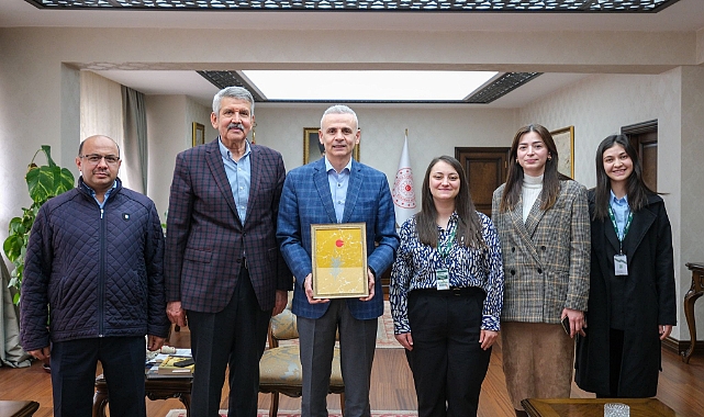 Vali Çiçekli, Yeşilay Haftası Kapsamında Yeşilay Karaman Şubesi'ni Kabul Etti