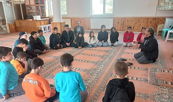 100. Yıl Ortaokulu Öğrencilerinden İnekcioğlu Camisi'ne Ziyaret