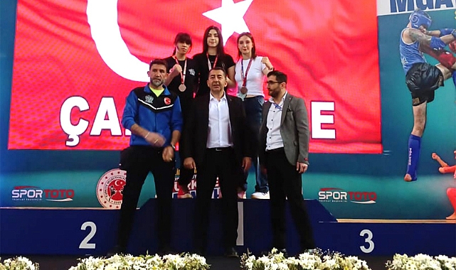 Ayşegül Ay, Muaythai Türkiye Şampiyonası'nda Gümüş Madalya Kazandı