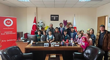 Çocuklar Filistin İçin Kumbara Oluşturdu 