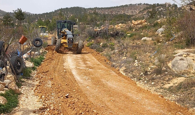 Ermenek'in arazi yolları bakımdan geçti