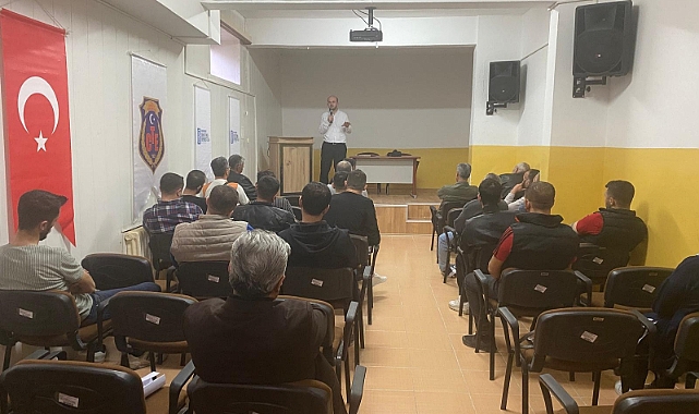 Karaman Denetimli Serbestlik Müdürlüğü'nde Örnek Şahsiyet Semineri Düzenlendi