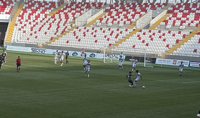 Karaman FK, Evinde Son Maçını Kazandı: 2-0
