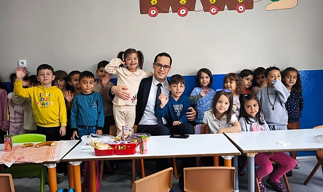 Kaymakam Avcı'dan Minik öğrencilere ziyaret