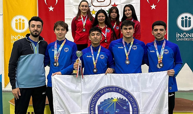 KMÜ Badminton Takımı 10 Madalya Kazandı
