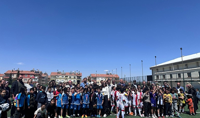 TOKİ İlkokulu Şampiyon