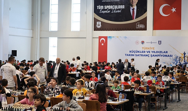 Türkiye Küçükler Ve Yıldızlar Takım Satranç Yarışmaları Karaman'da Devam Ediyor