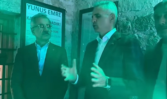 Vali Çiçekli, Bakan Uraloğlu'na Yunus Emre'nin Karamanlı olduğunu anlattı