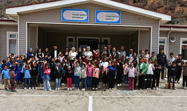 Vali Yardımcısı Çiçekli ve İl Müdürü Çalışkan, Öğrencilerin Hayallerini Dinledi