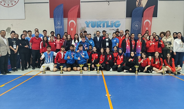 Yurtlig Badminton Grup Müsabakaları Karaman'da Sona Erdi