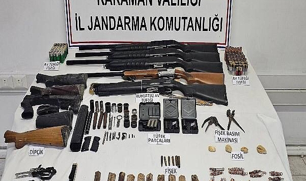 Jandarma Cephanelik Ele Geçirdi