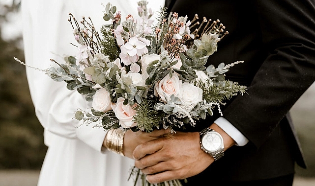 Karaman'da nikah dairesinde '05.05.2025' yoğunluğu yaşandı