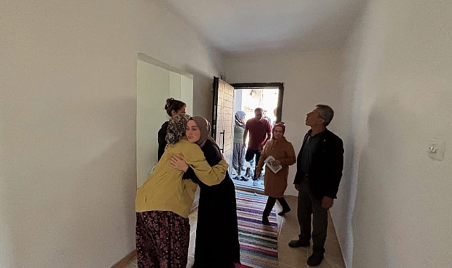 Kaymakamdan evi yanan aileye geçmiş olsun ziyareti