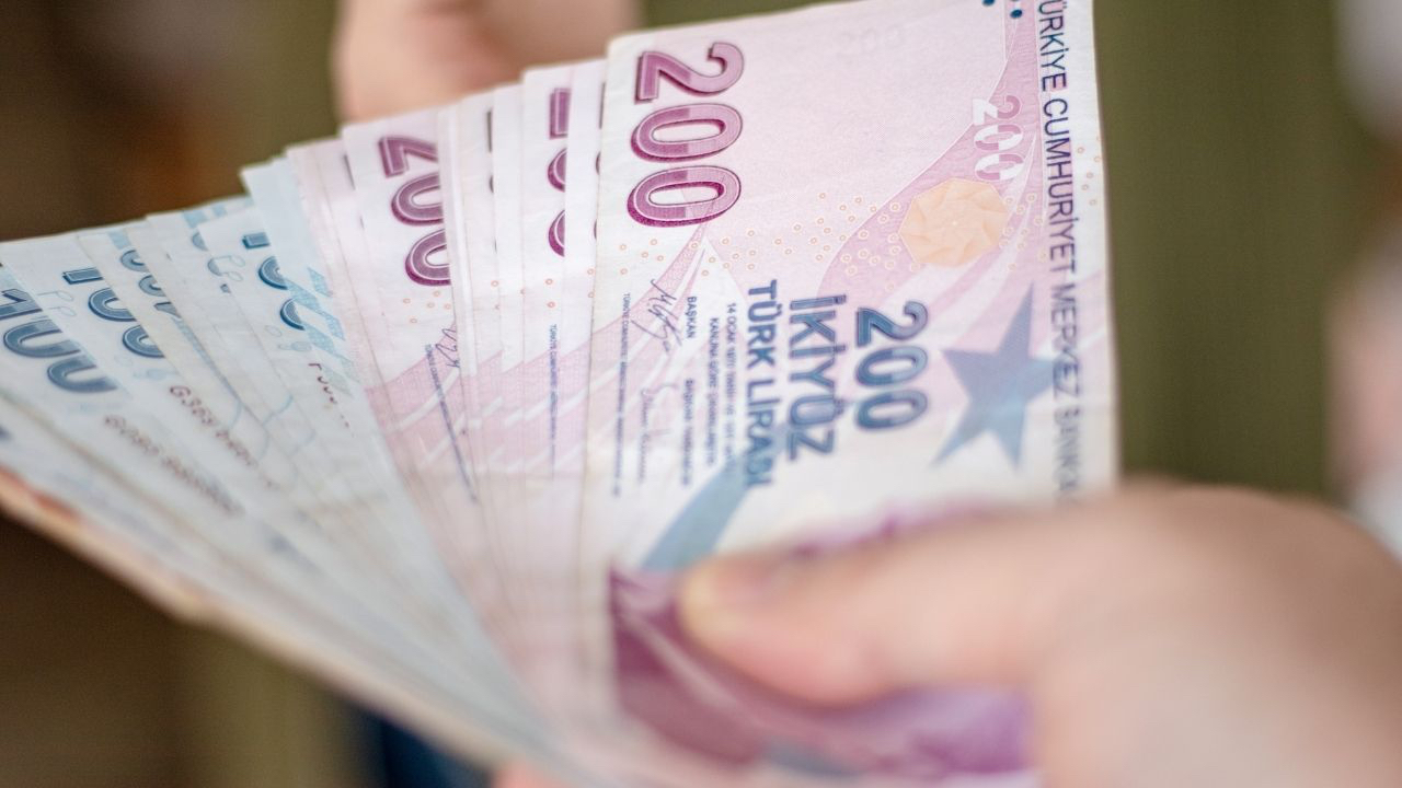 Ailelere 8200 TL yeni yardım başlayacak!